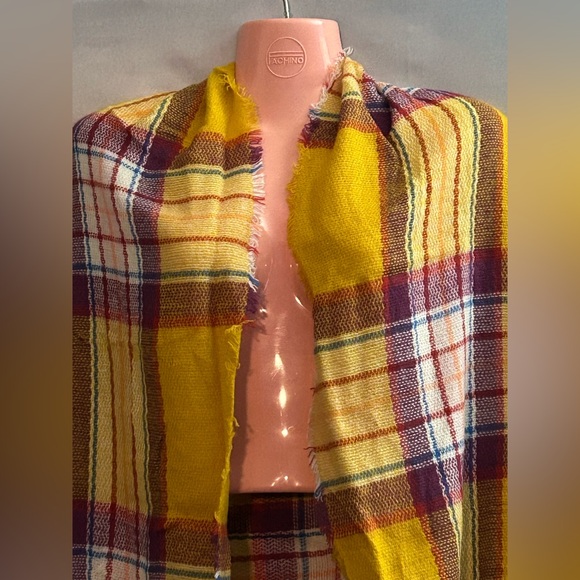 Old Navy Yellow Plaid Flannel Fringe Scarf Wrap NWT - Picture 2 of 14